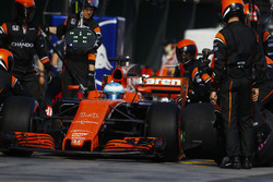 Fernando Alonso, McLaren MCL32, makes a pit stop