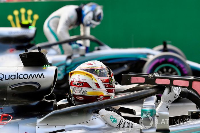 Lewis Hamilton, Mercedes-AMG F1 W09 EQ Power  y Valtteri Bottas, Mercedes-AMG F1 W09 EQ Power  en parc ferme