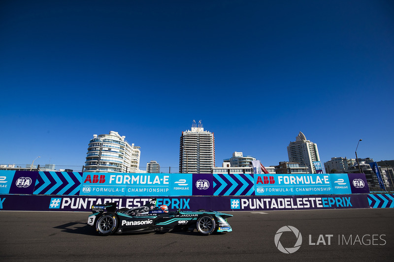 Nelsinho Piquet teve problemas com o primeiro carro e teve que abandonar no final.