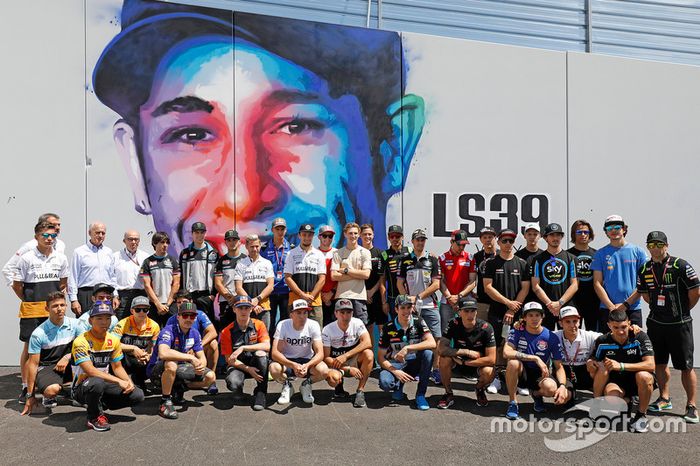 Foto con todos los pilotos