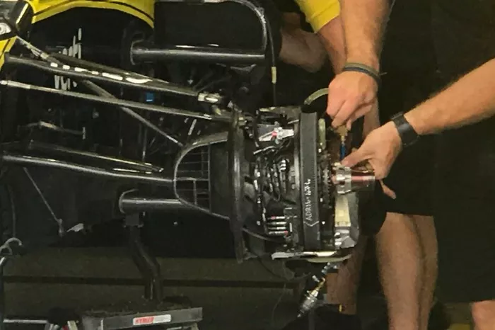 Detail del freno delantero del Renault F1 Team R.S.19