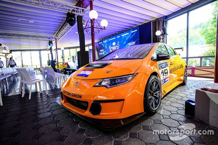 Motorsport Games coche de turismo