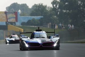 #24 BMW M Team RLL BMW M Hybrid V8: Philipp Eng, Dries Vanthoor