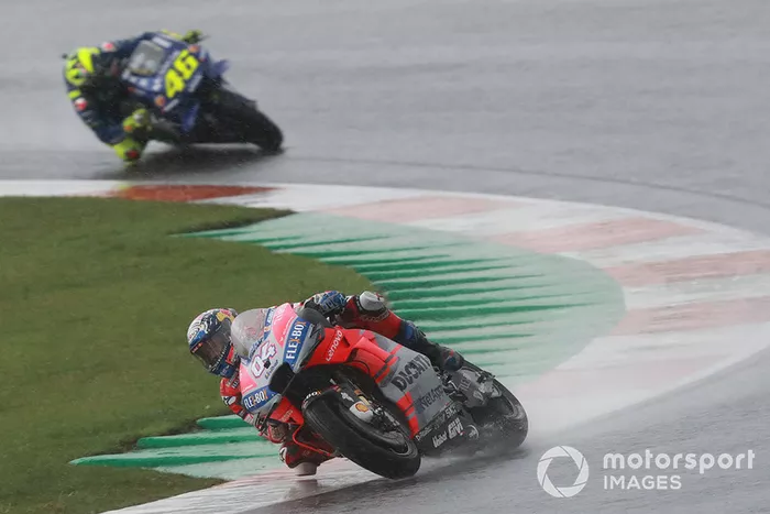 Andrea Dovizioso, Ducati Team, Valentino Rossi, Yamaha Factory Racing