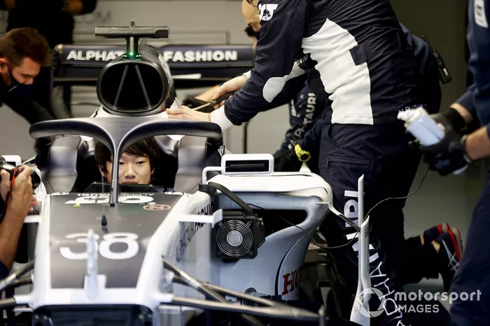 Yuki Tsunoda in actie op Imola