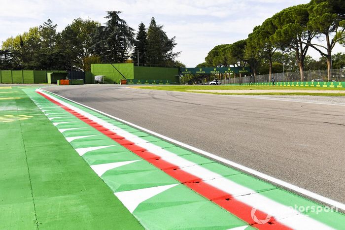 Pianos con la bandera de Italia