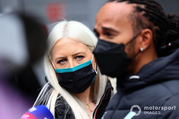 Charlotte Davies, coordinadora de comunicación de Mercedes