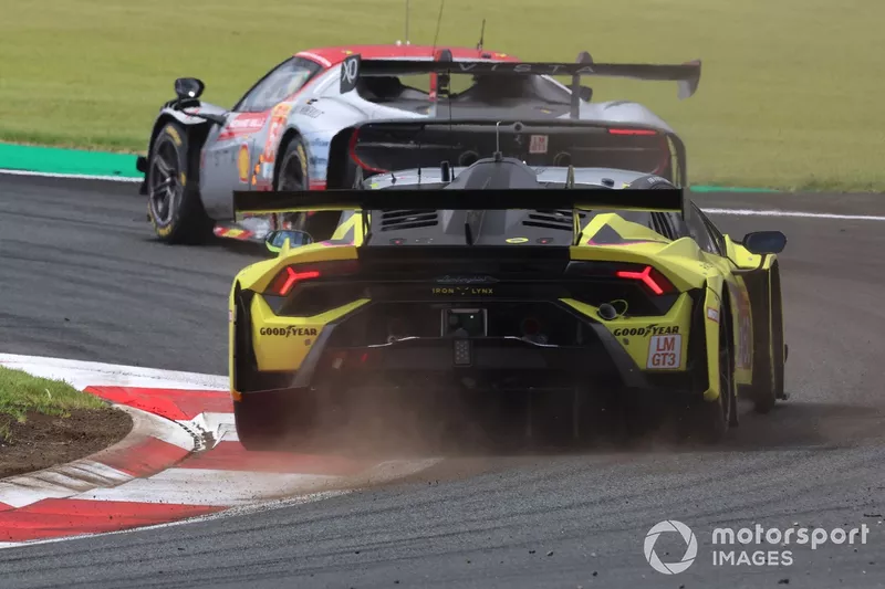 #60 IRON LYNX Lamborghini Huracan LMGT3 Evo2 of Claudio Schiavoni, Matteo Cressoni and Franck Perera 