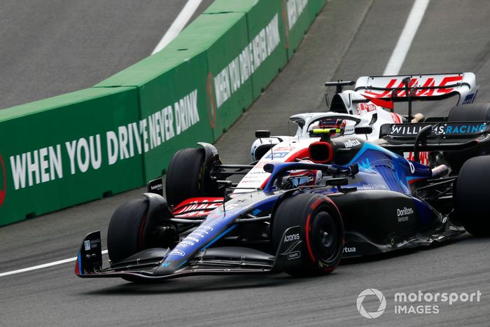 Nicholas Latifi, Williams FW44, Kevin Magnussen, Haas VF-22