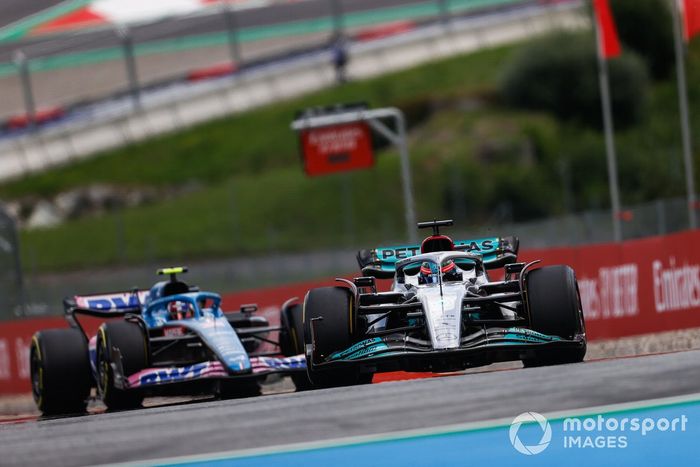 George Russell, Mercedes W13, Esteban Ocon, Alpine A522