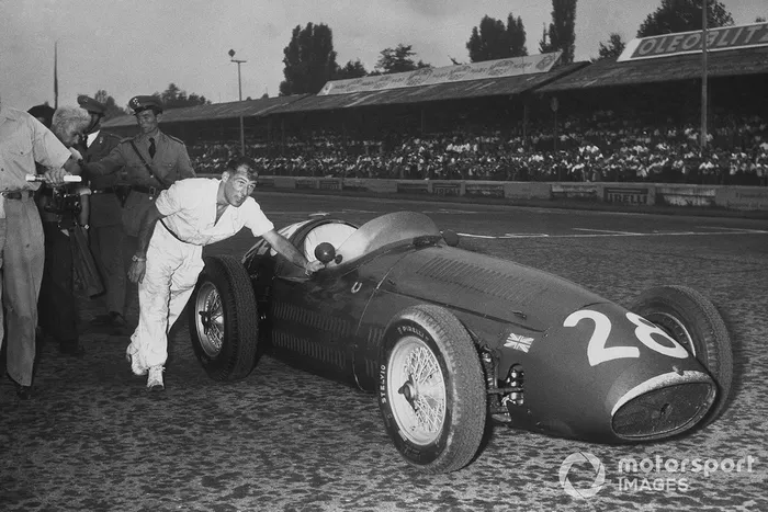 9. GP de Italia 1954 (Maserati 250F) - 10º