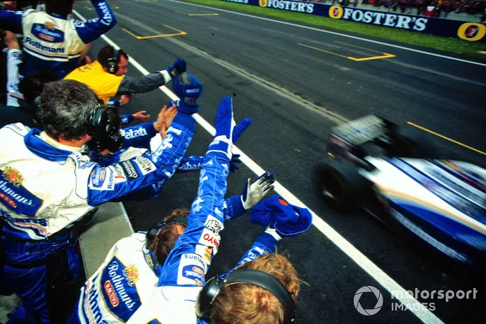 Ganador Damon Hill, Williams FW17 Renault