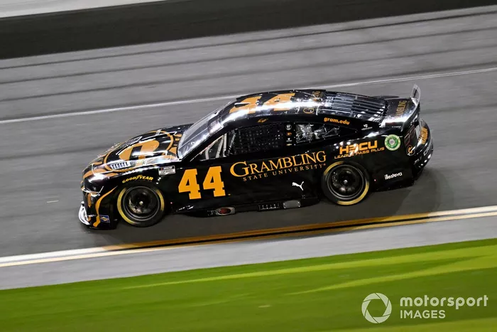 28. Greg Biffle, NY Racing Team, Chevrolet Camaro