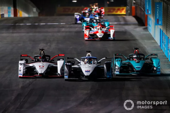 Pascal Wehrlein, Tag Heuer Porsche, Porsche 99X Electric, Edoardo Mortara, Venturi Racing, Silver Arrow 02, Mitch Evans, Panasonic Jaguar Racing, Jaguar I-Type 5