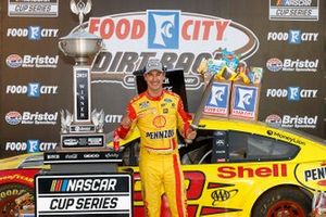 Race winner Joey Logano, Team Penske, Ford Mustang Shell Pennzoil