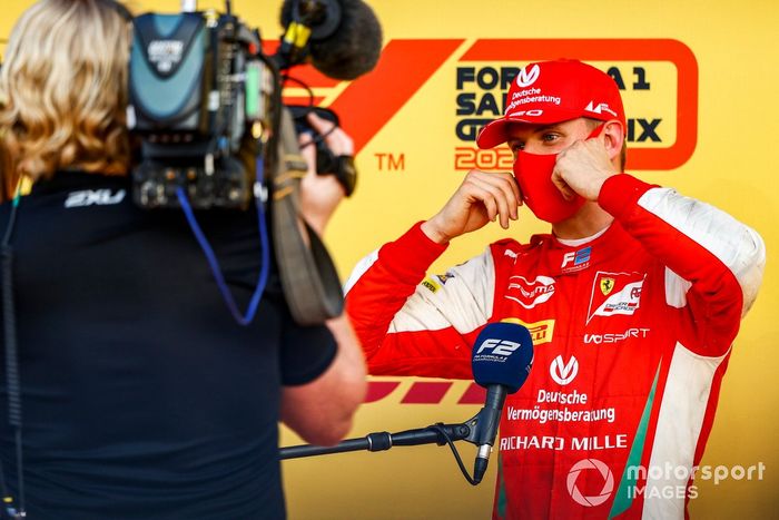 Mick Schumacher, Prema Racing habla con la prensa después de ganar el campeonato