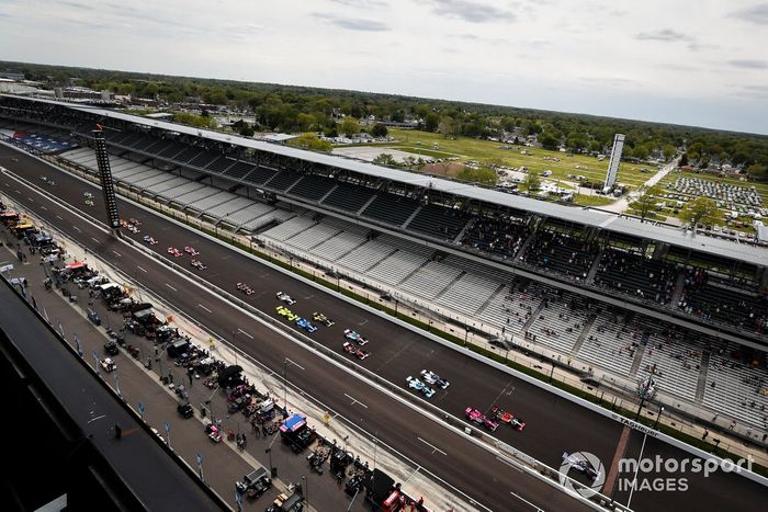 Arrancada, Romain Grosjean, Dale Coyne Racing with RWR Honda, Jack Harvey, Meyer Shank Racing Honda, Josef Newgarden, Team Penske Chevrolet, Alex Palou, Chip Ganassi Racing Honda, Simon Pagenaud, Team Penske Chevrolet, Dalton Kellett, A.J. Foyt Enterprises Chevrolet