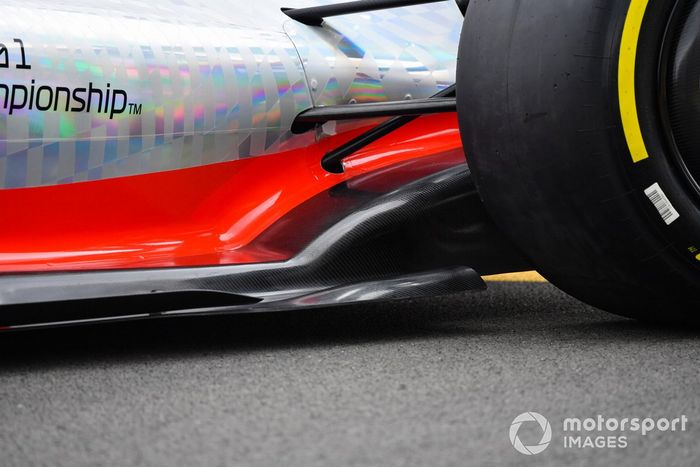 Detalle del Sidepod y del piso del coche de Fórmula 1 2022 