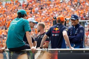 Lance Stroll, Aston Martin F1 Team, charla con Alex Albon, Williams Racing, Max Verstappen, Red Bull Racing