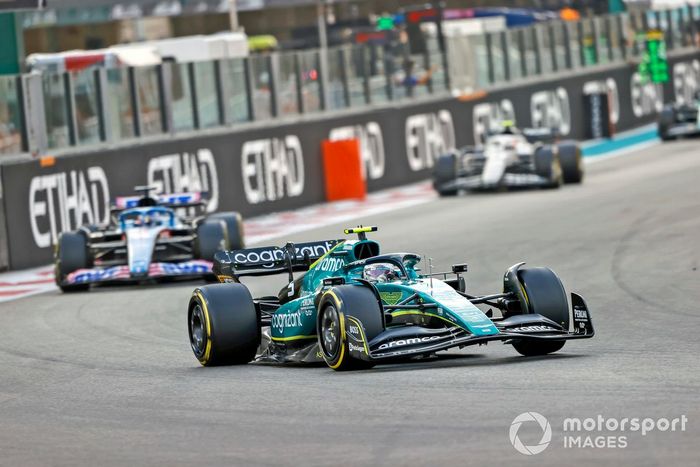 Sebastian Vettel, Aston Martin AMR22, Fernando Alonso, Alpine A522, Yuki Tsunoda, AlphaTauri AT03