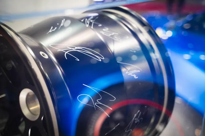 BBS F1 wheel with autographs of F1 drivers