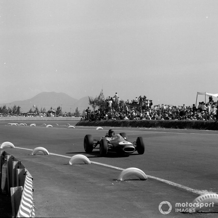 1964: Dan Gurney, Brabham BT7 Climax.