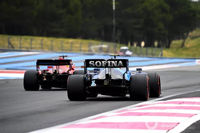 Charles Leclerc, Ferrari SF21, Nicholas Latifi, Williams FW43B
