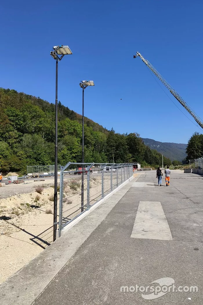 Test de la nueva iluminación en las vallas