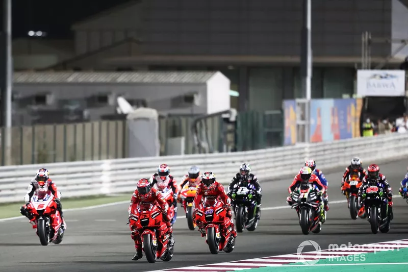 Pecco Bagnaia prend la tête