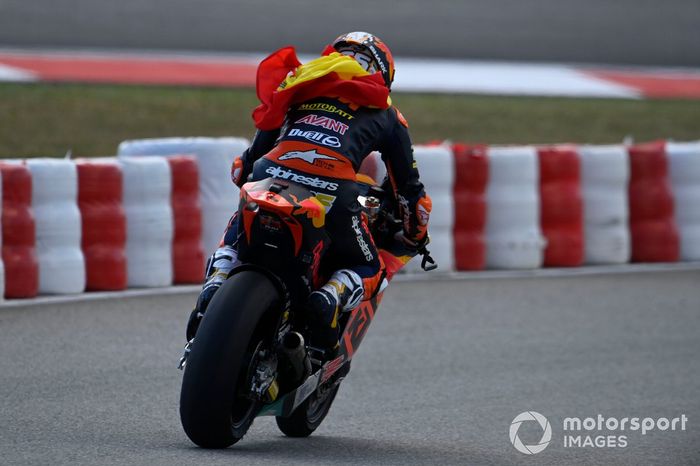 Ganador Raul Fernandez, Red Bull KTM Ajo