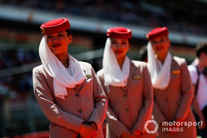 Tripulantes de cabina de pasajeros de los Emiratos Árabes Unidos