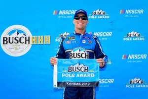 Pole Sitter Kevin Harvick, Stewart-Haas Racing, Ford Mustang Busch Beer