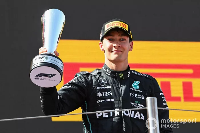 Podio: tercer lugar George Russell, Mercedes-AMG