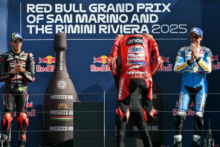 Marco Bezzecchi, Aprilia Racing, Alex Márquez, Gresini Racing, Marc Márquez, Ducati Team