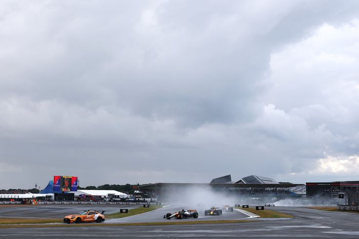 Oscar Piastri, McLaren, Max Verstappen, Red Bull Racing