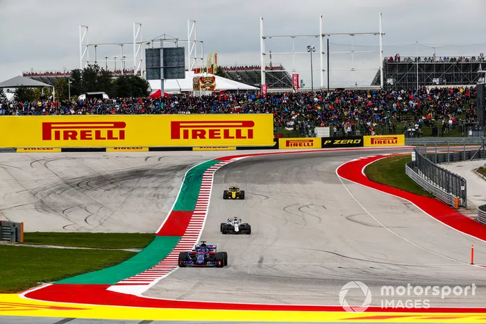 Brendon Hartley, Toro Rosso STR13, Lance Stroll, Williams FW41, y Carlos Sainz Jr., Renault Sport F1 Team R.S. 18