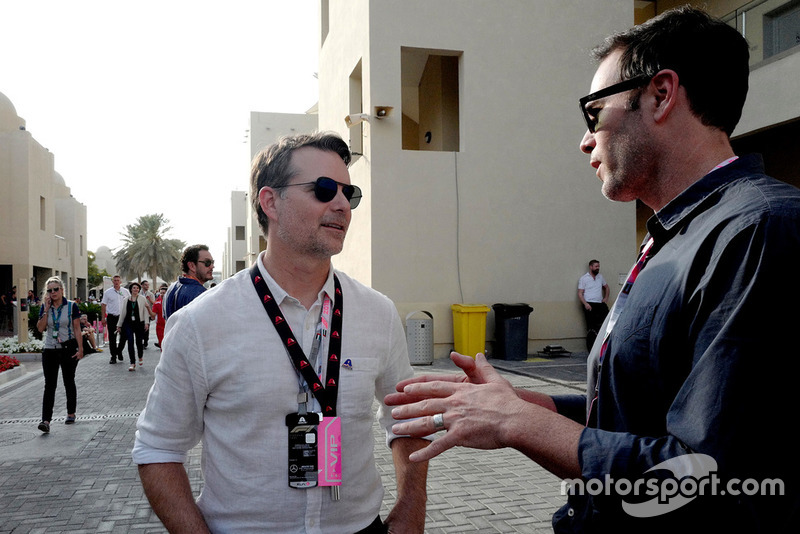 Jimmie Johnson con Jeff Gordon