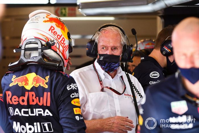 Max Verstappen, Red Bull Racing, con Helmut Marko, asesor de Red Bull Racing