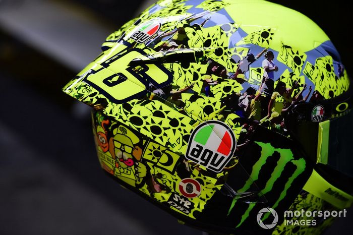 Casco de Valentino Rossi, Petronas Yamaha SRT
