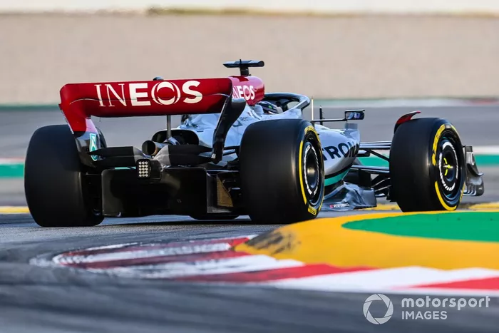 Lewis Hamilton, Mercedes W13