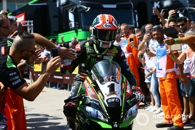Il vincitore della gara Jonathan Rea, Kawasaki Racing
