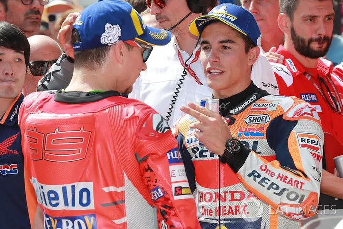 Poleman Marc Marquez, Repsol Honda Team, tercer clasificado Jorge Lorenzo, Ducati Team
