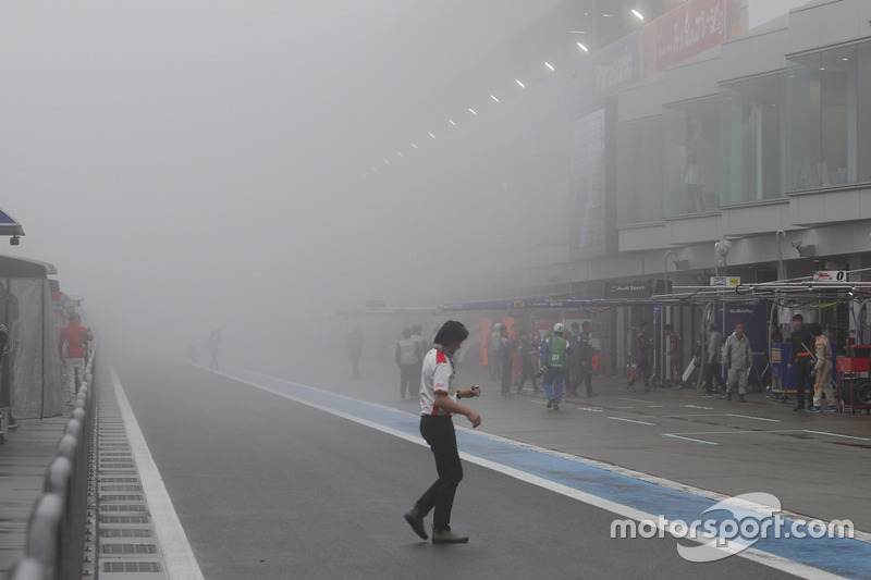 Suasana kabut di Fuji Speedway