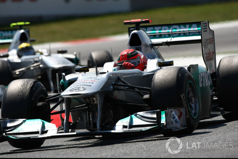 2011: Mercedes MGP W02 (одно четвертое место, 4-е место в КК)