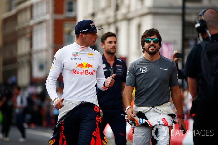 Max Verstappen, Red Bull, Fernando Alonso, McLaren