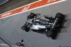Valtteri Bottas, Mercedes AMG F1 W08 in pit lane