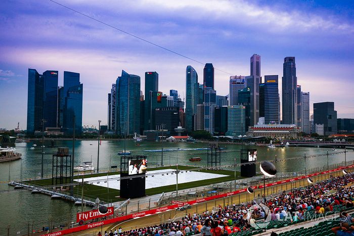 Lewis Hamilton, Mercedes AMG F1 W08