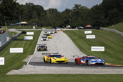 #66 Chip Ganassi Racing Ford GT: Dirk Müller, Joey Hand, #3 Corvette Racing Chevrolet Corvette C7.R: Antonio Garcia, Jan Magnussen