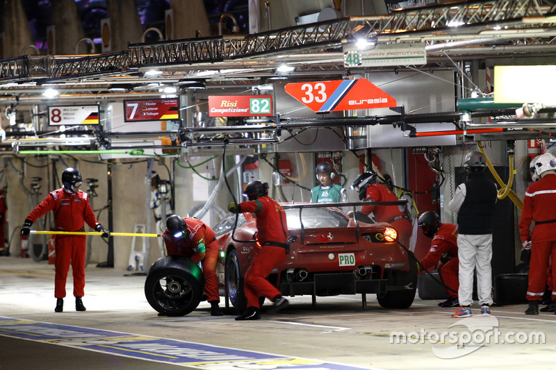 #82 Risi Competizione Ferrari 488 GTE: Giancarlo Fisichella, Toni Vilander, Matteo Malucelli