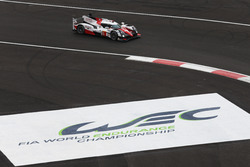 #5 Toyota Racing Toyota TS050 Hybrid: Sébastien Buemi, Kazuki Nakajima